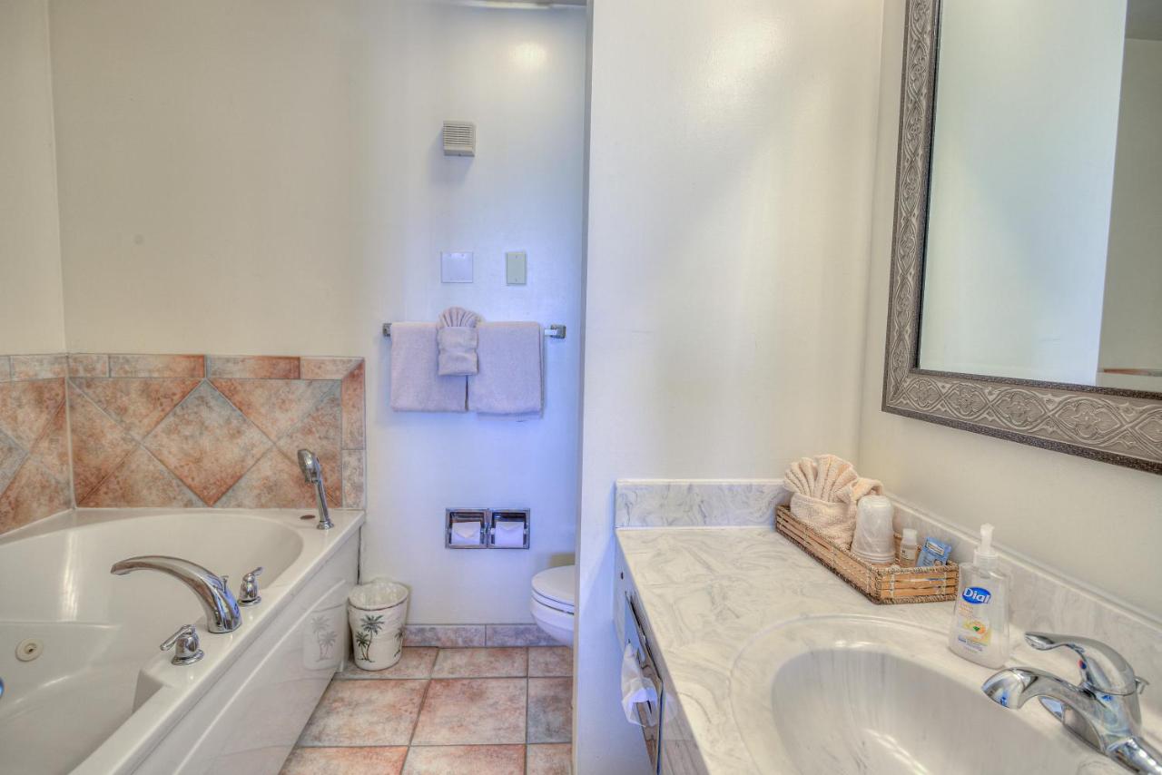  | La Fiesta Ocean Inn & Suites