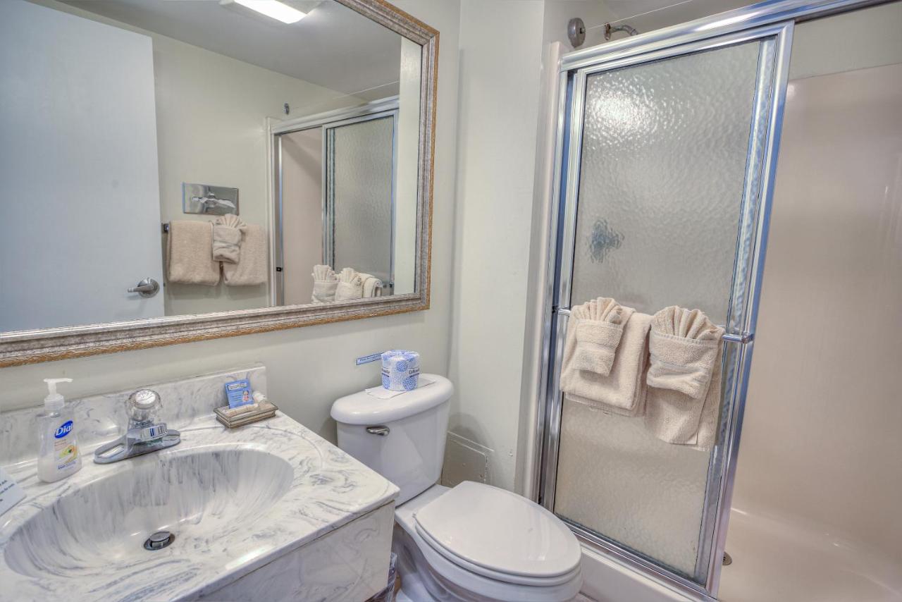 | La Fiesta Ocean Inn & Suites