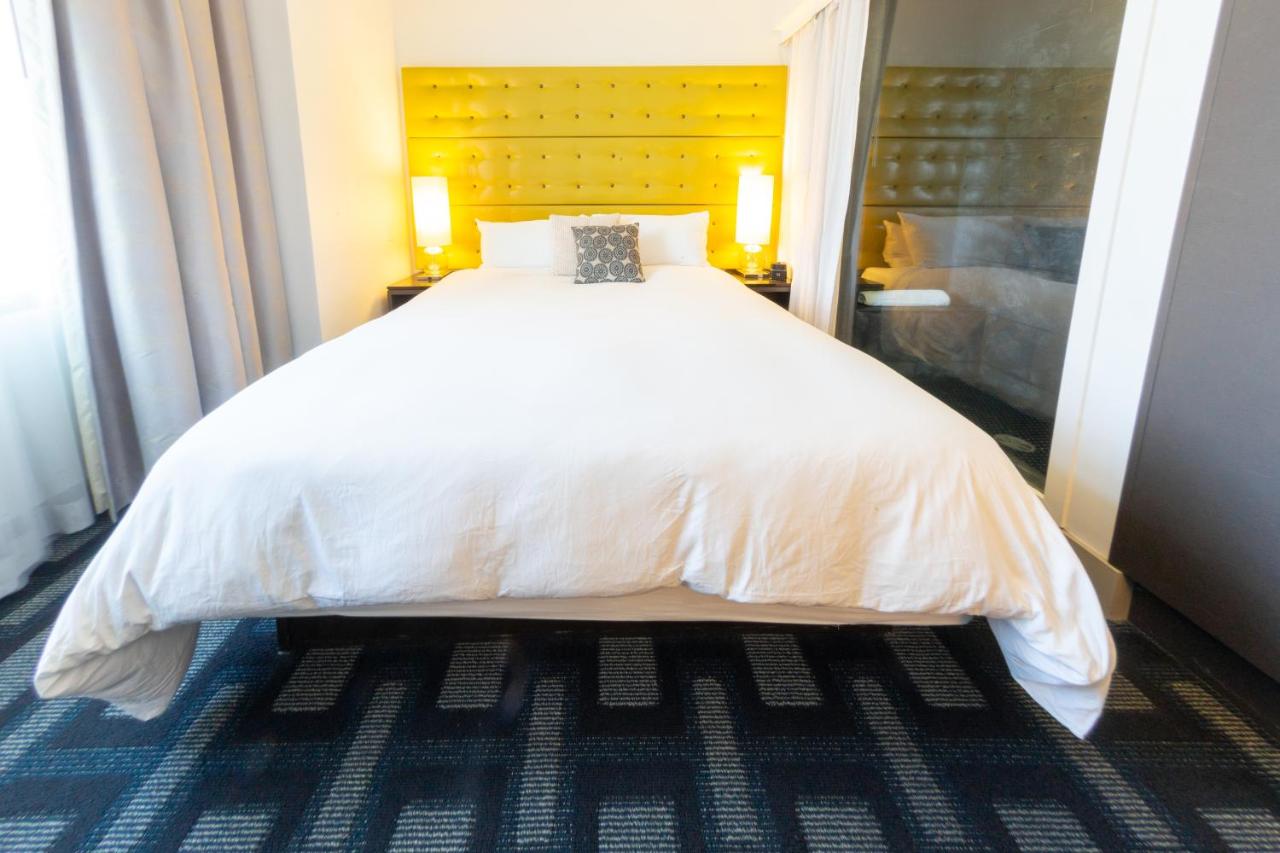  | Padre Hotel