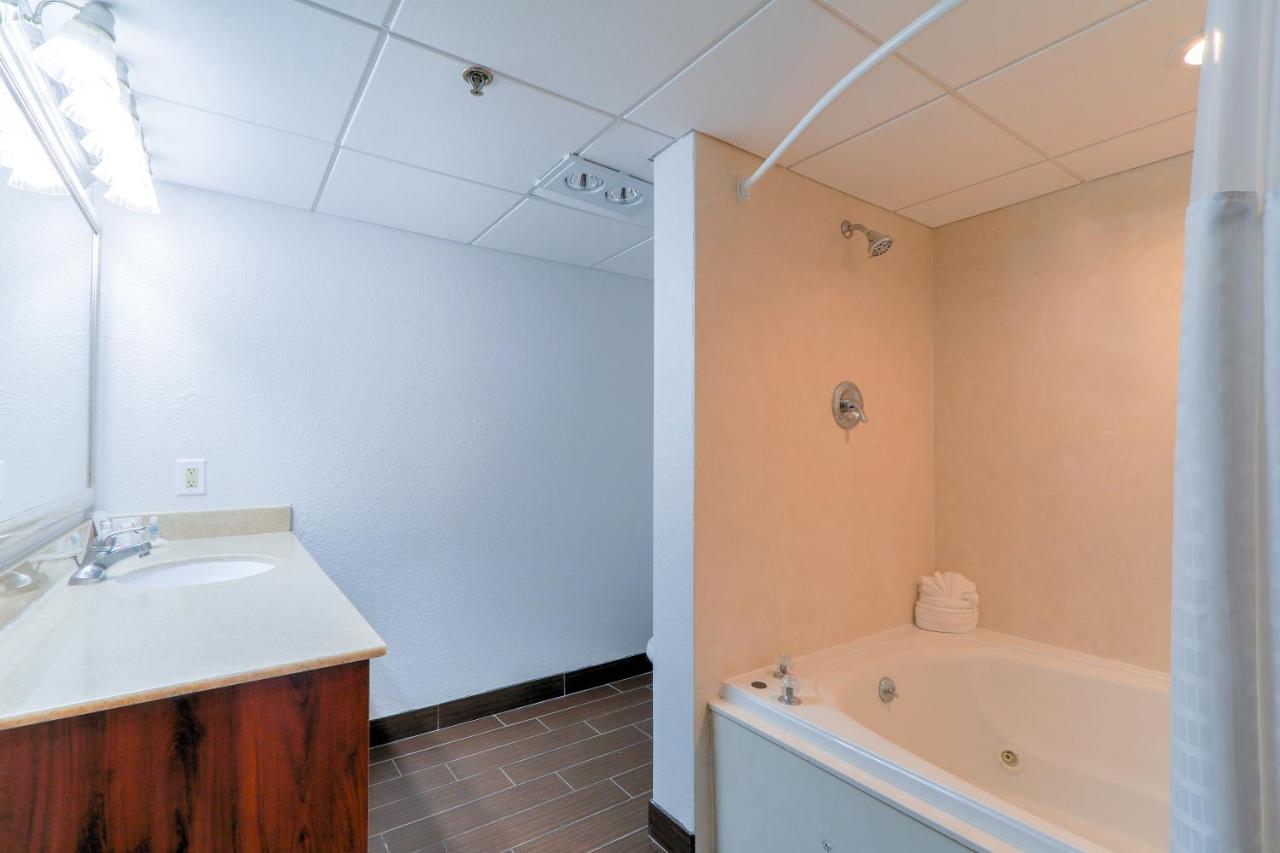 Room #49170306 at Comfort Inn & Suites At Dollywood Lane