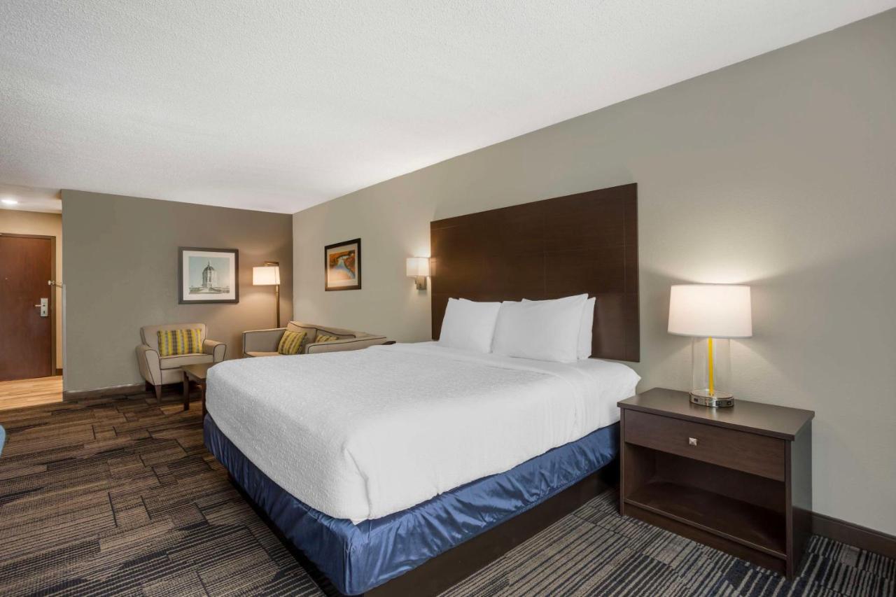 Executive King Room - Non-Smoking at Best Western Plus Columbia Inn