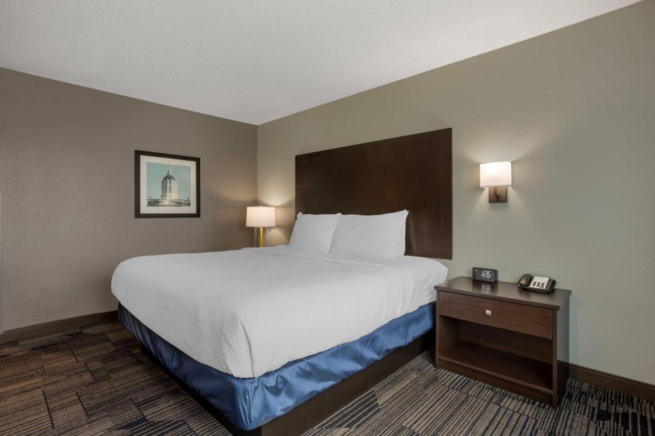 King Room - Disability Access/Non-Smoking at Best Western Plus Columbia Inn