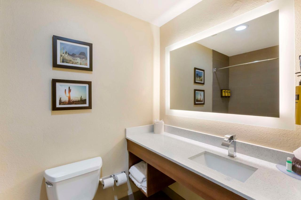 King Room with Sofa Bed at Best Western Plus Surprise-Phoenix NW