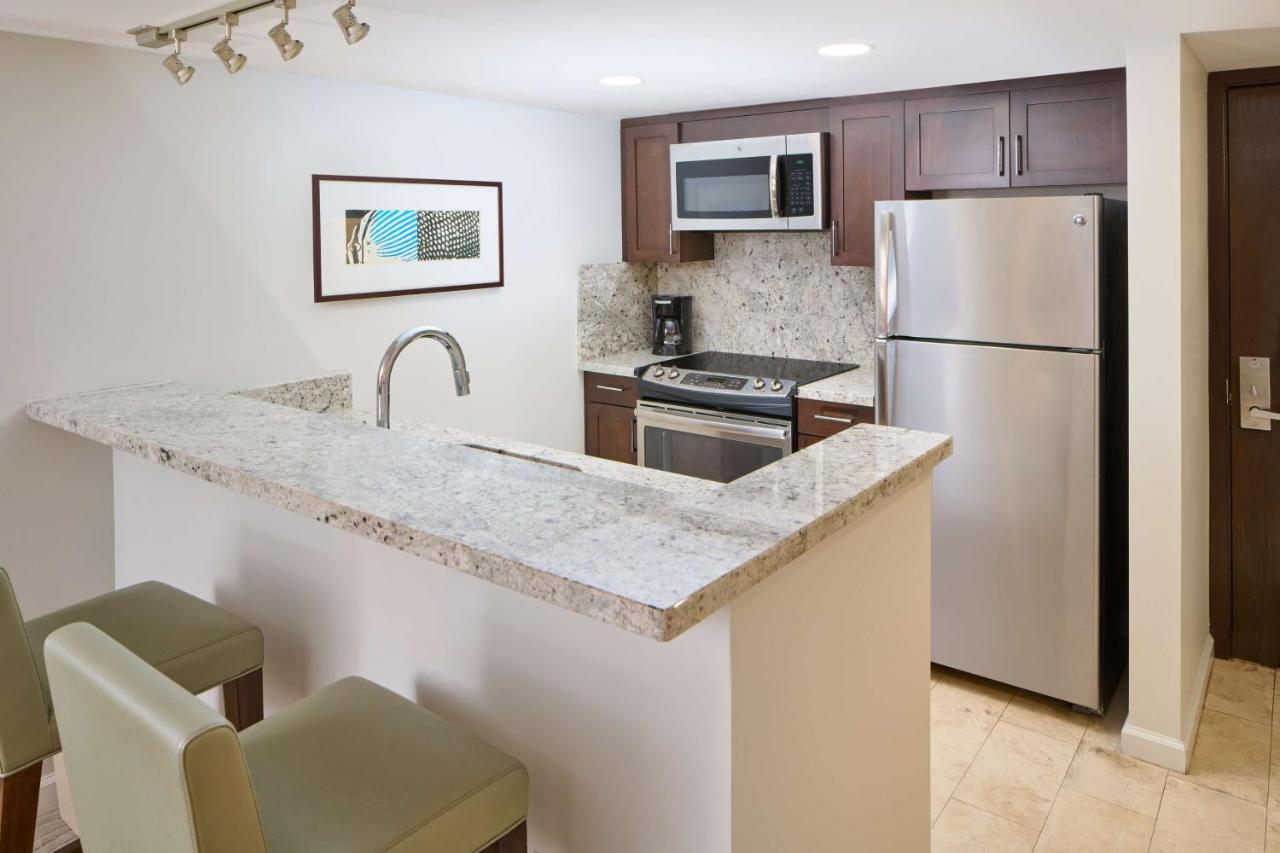 Luxury Junior Suite with Ocean View and Kitchen at Ilikai Hotel & Luxury Suites