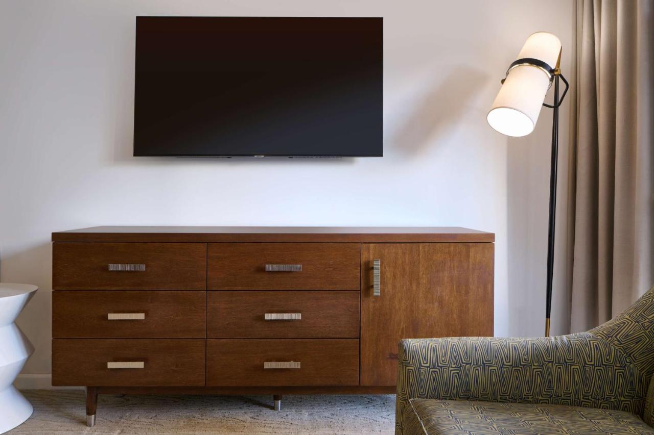 Luxury Sunset Junior Suite with Ocean View and Kitchen at Ilikai Hotel & Luxury Suites