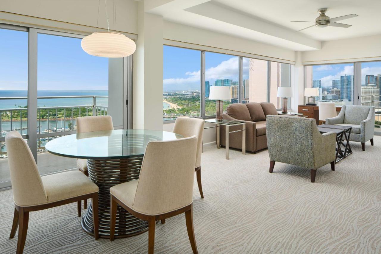 Luxury Two-Bedroom with Ocean View and Kitchen at Ilikai Hotel & Luxury Suites