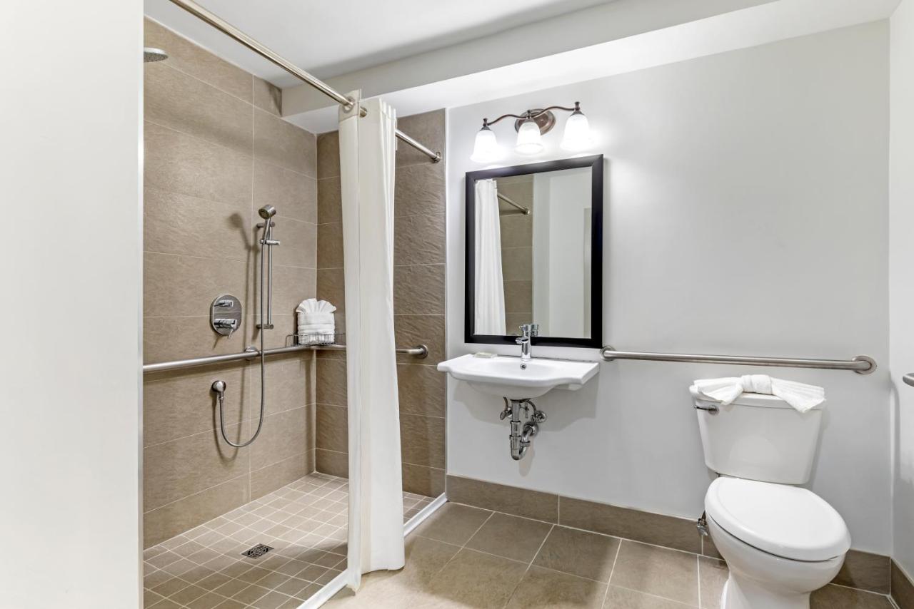 One-Bedroom Suite with Two Queen Beds - Disability Access/Non-Smoking at Country Inn & Suites by Radisson, Annapolis, MD
