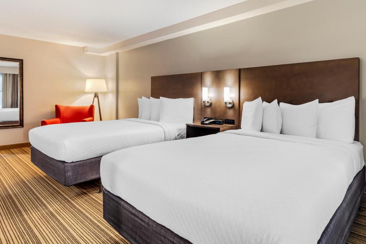 Queen Room with Two Queen Beds - Disability Access with Roll In Shower at Country Inn & Suites by Radisson, Annapolis, MD