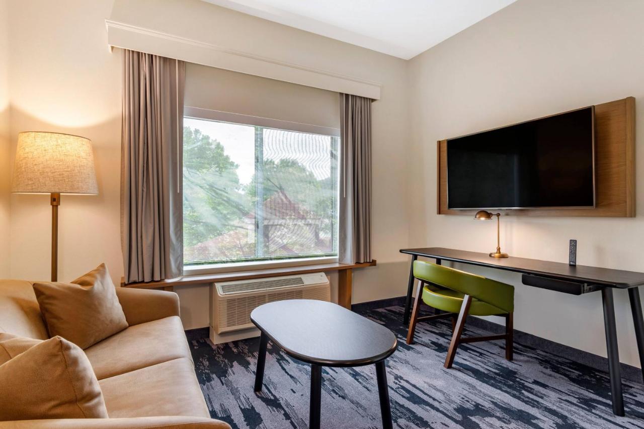 Suite, 1 King, Sofa bed at Fairfield Inn & Suites by Marriott Helen