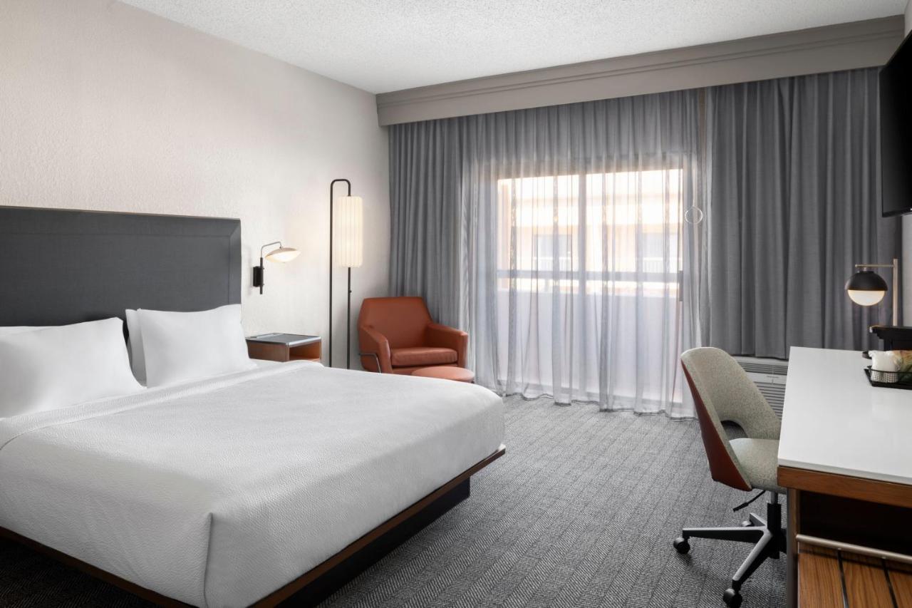| Courtyard by Marriott Little Rock West