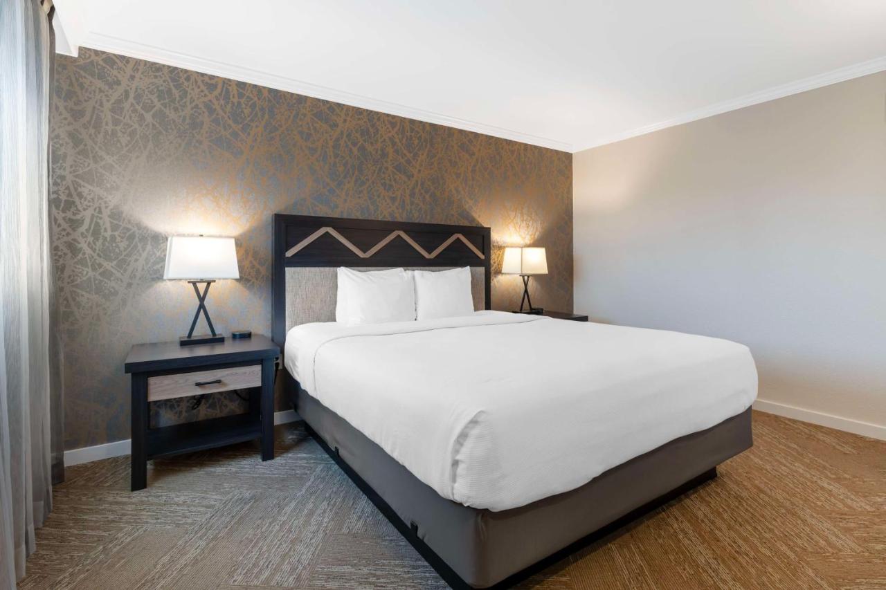 | Best Western Plus Inn At The Vines