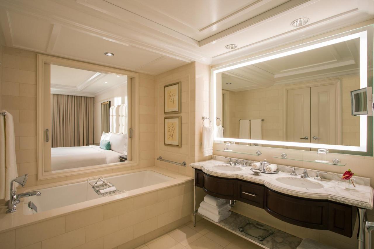 Superior, Guest room, 1 King at The St. Regis Atlanta