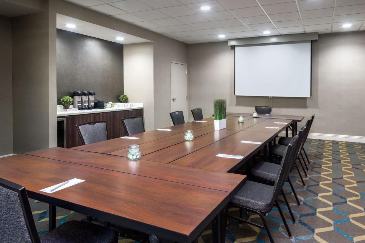 Residence Inn by Marriott Las Vegas Hughes Center