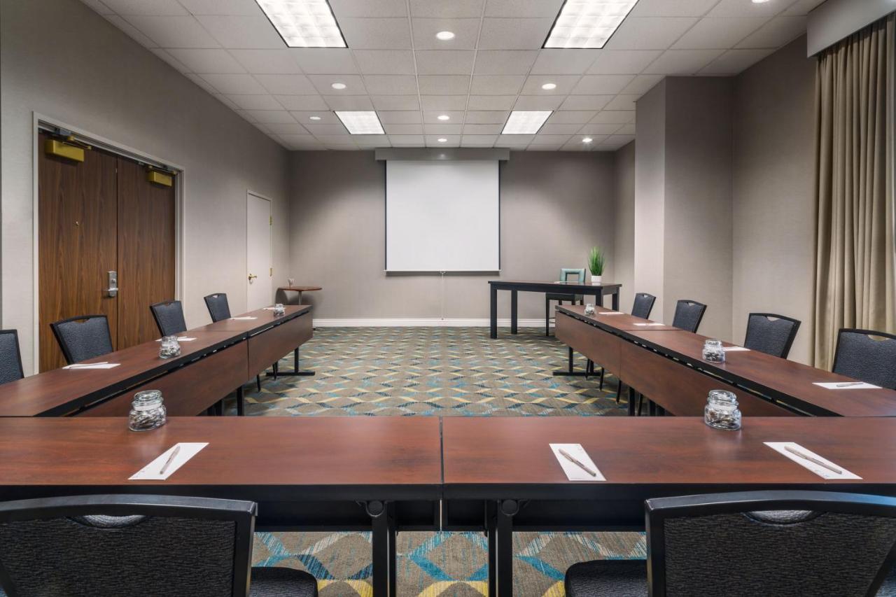 Residence Inn by Marriott Las Vegas Hughes Center