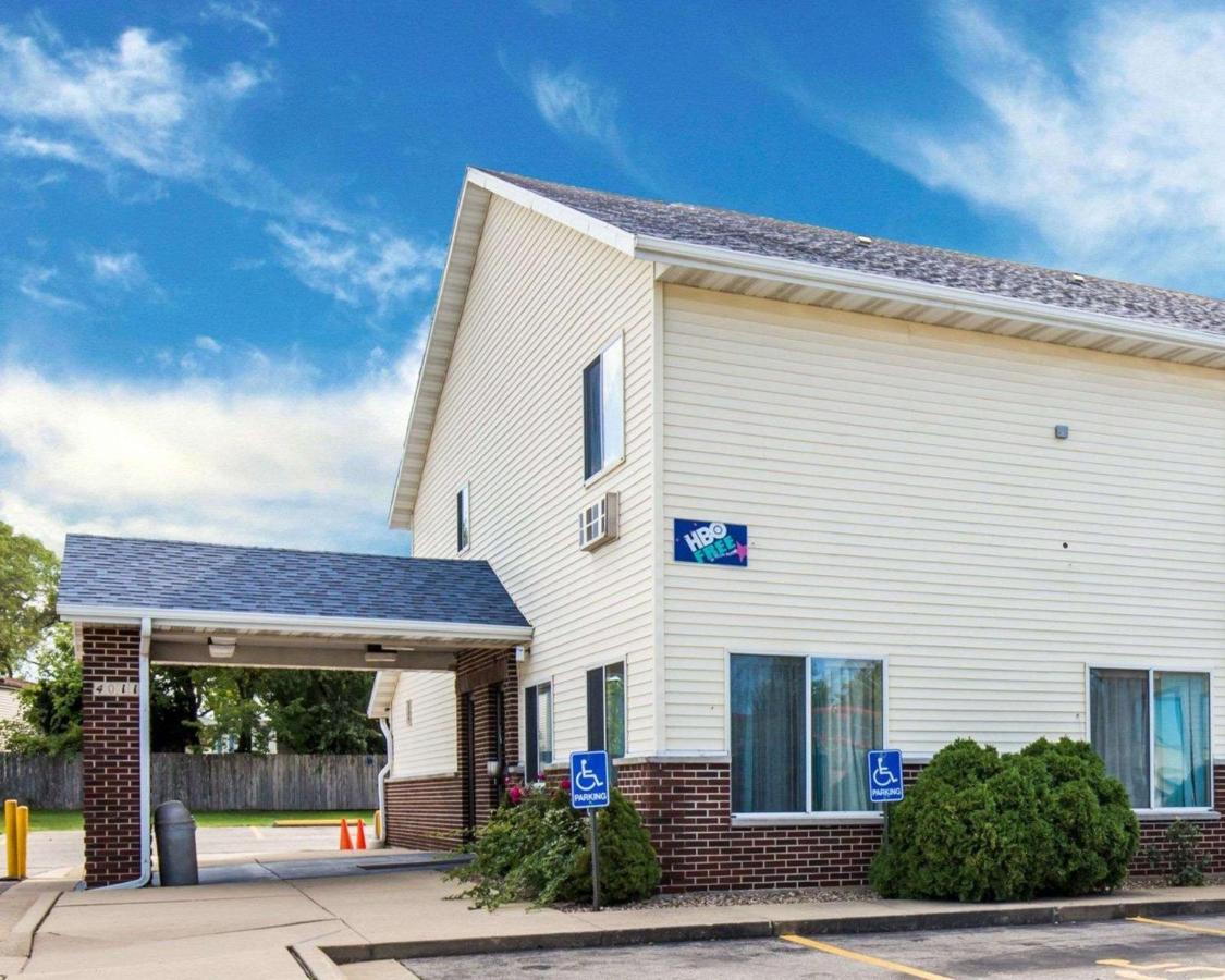 | Rodeway Inn Cedar Rapids