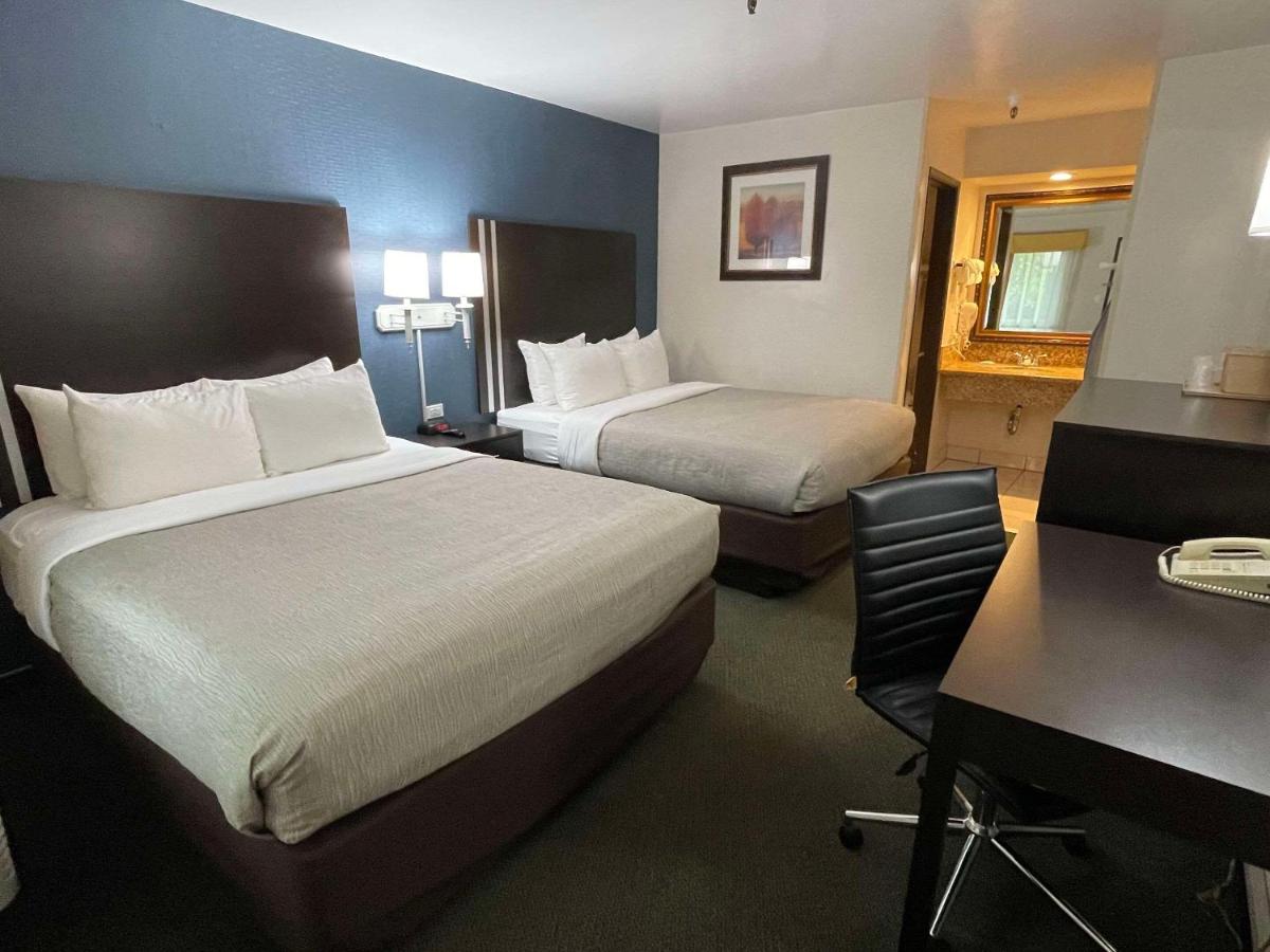 Standard Room, 2 Queen Beds, Non Smoking at Quality Inn Ontario Airport Convention Center