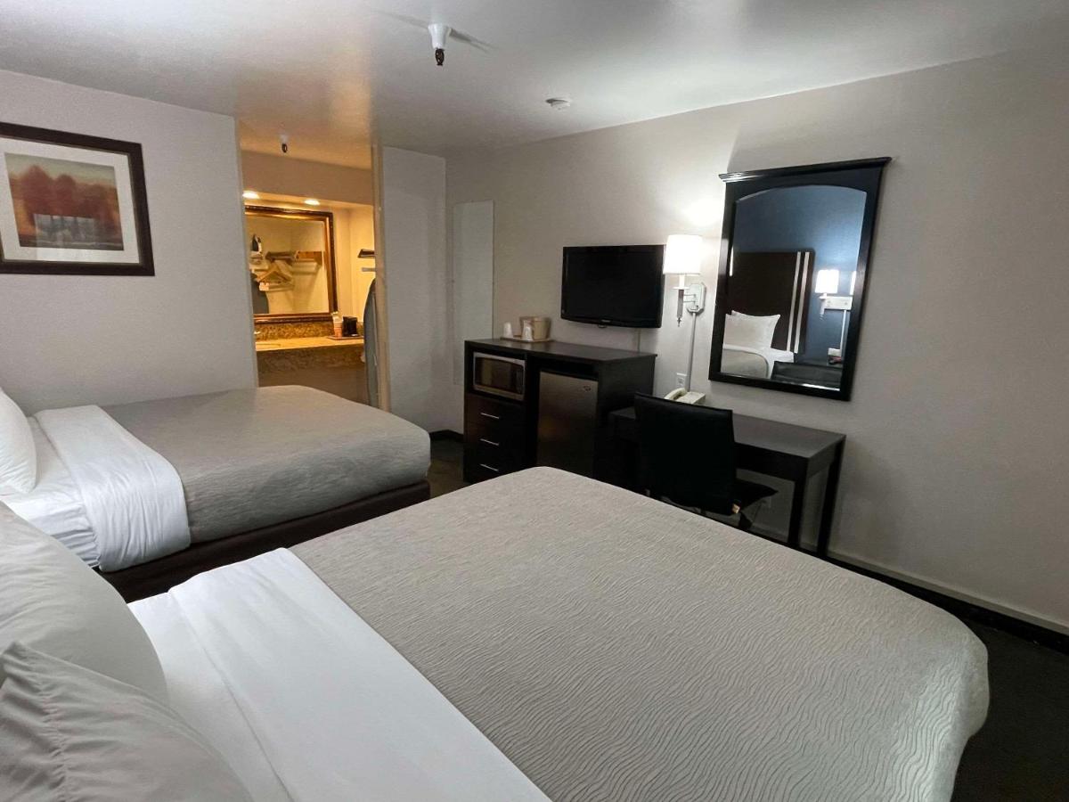 Standard Room, 2 Queen Beds, Non Smoking at Quality Inn Ontario Airport Convention Center