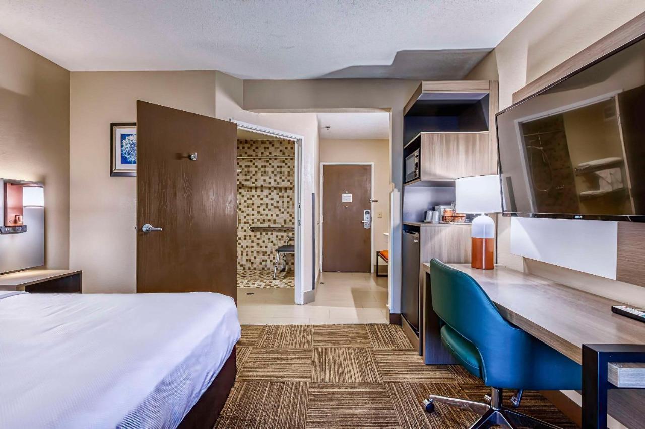 King Room - Accessible/Non-Smoking at Comfort Inn Shepherdsville - Louisville South