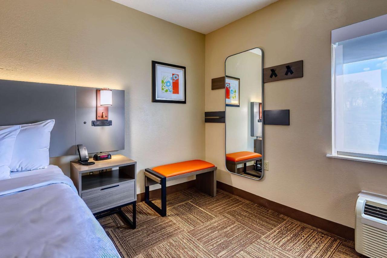 King Room at Comfort Inn Shepherdsville - Louisville South