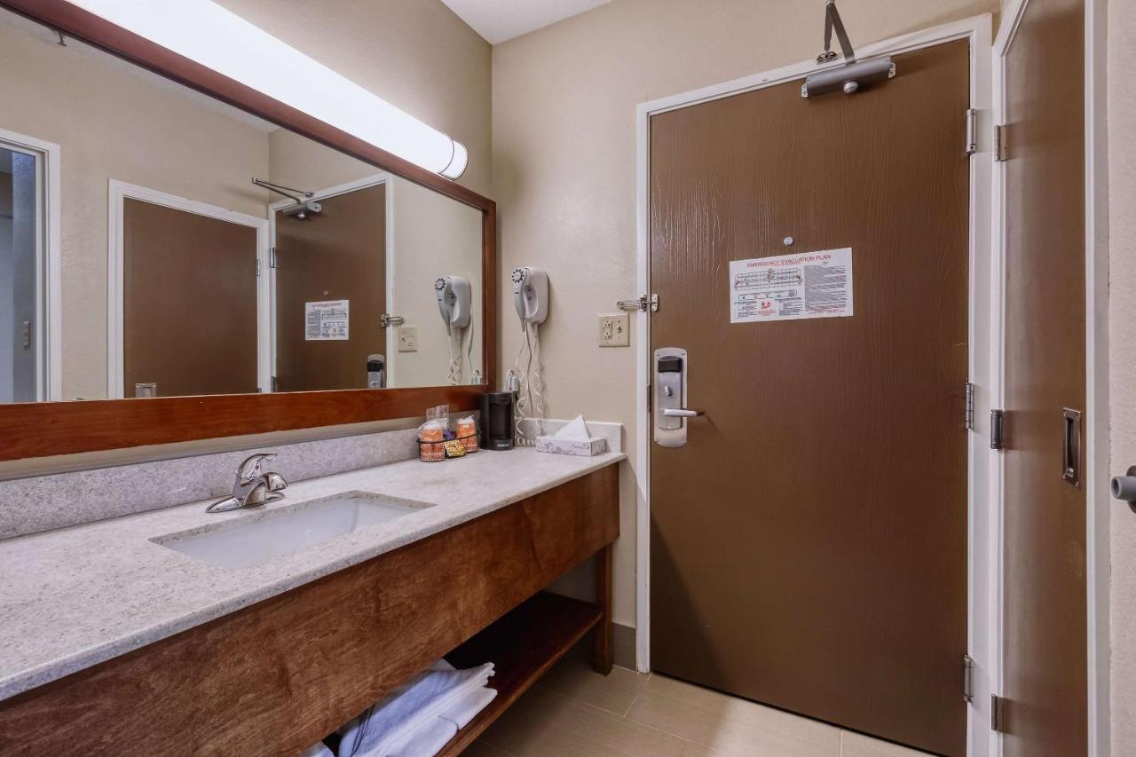 Queen Room with Two Queen Beds at Comfort Inn Shepherdsville - Louisville South