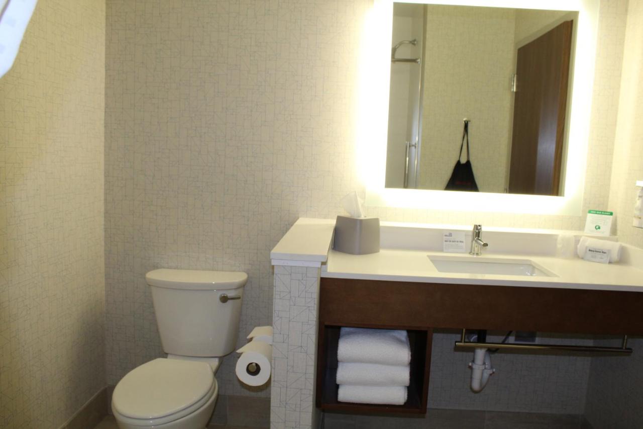 Room with Two Beds - Hearing Accessible - Non-Smoking at Holiday Inn Express and Suites Gettysburg by IHG