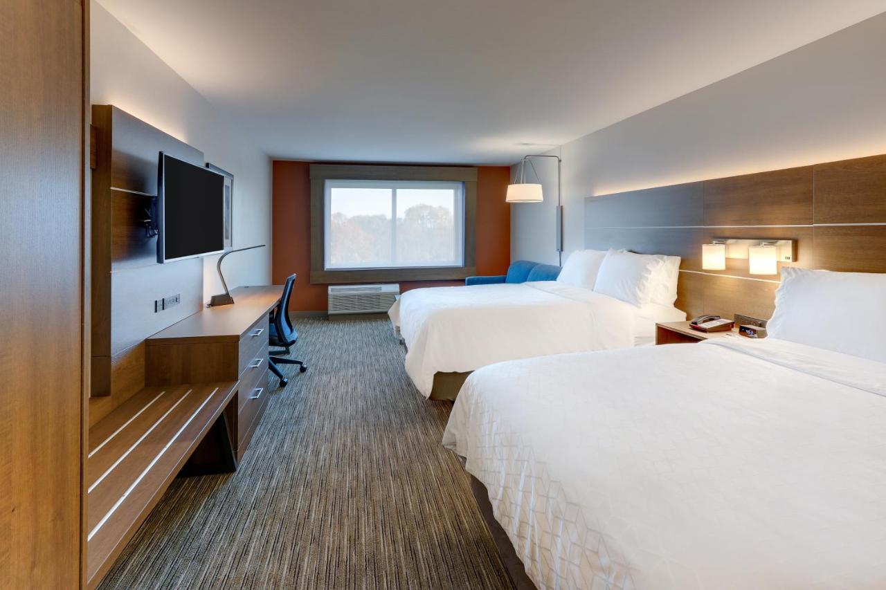 Suite with Two Beds - Non-Smoking at Holiday Inn Express & Suites Middletown - Goshen by IHG