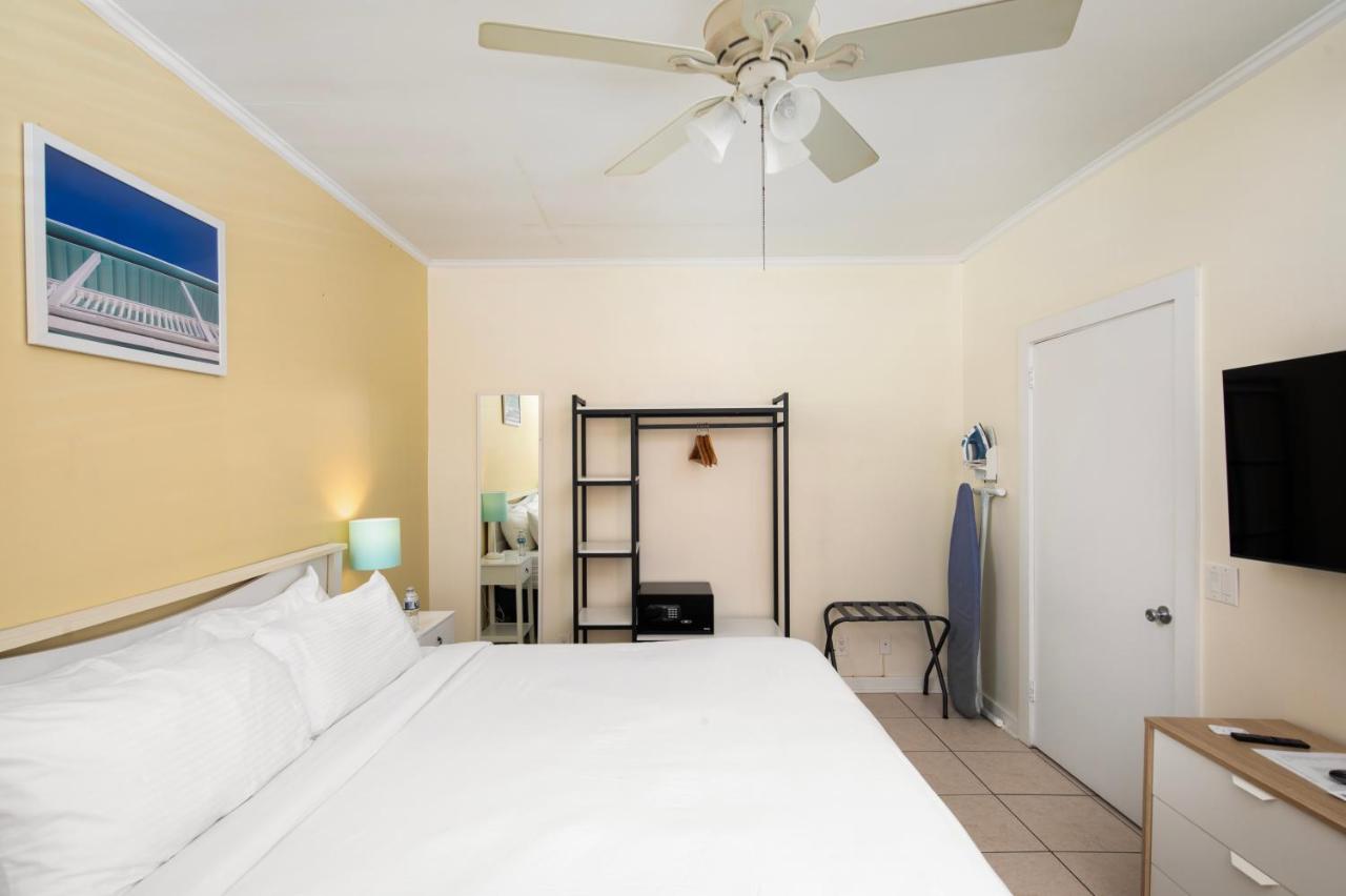 | The Southernmost Inn - Adults Only