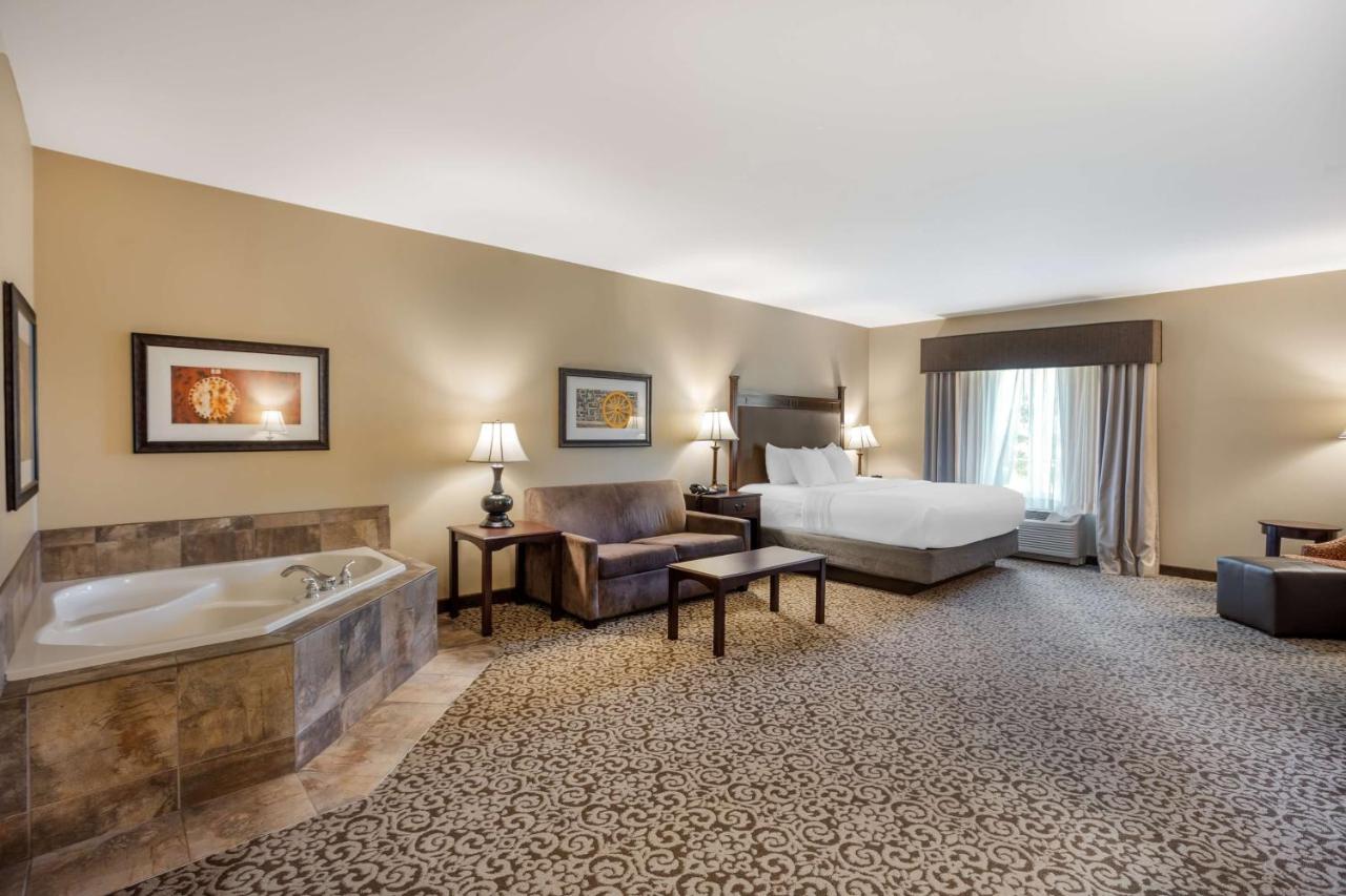 | Best Western Plus Intercourse Village Inn