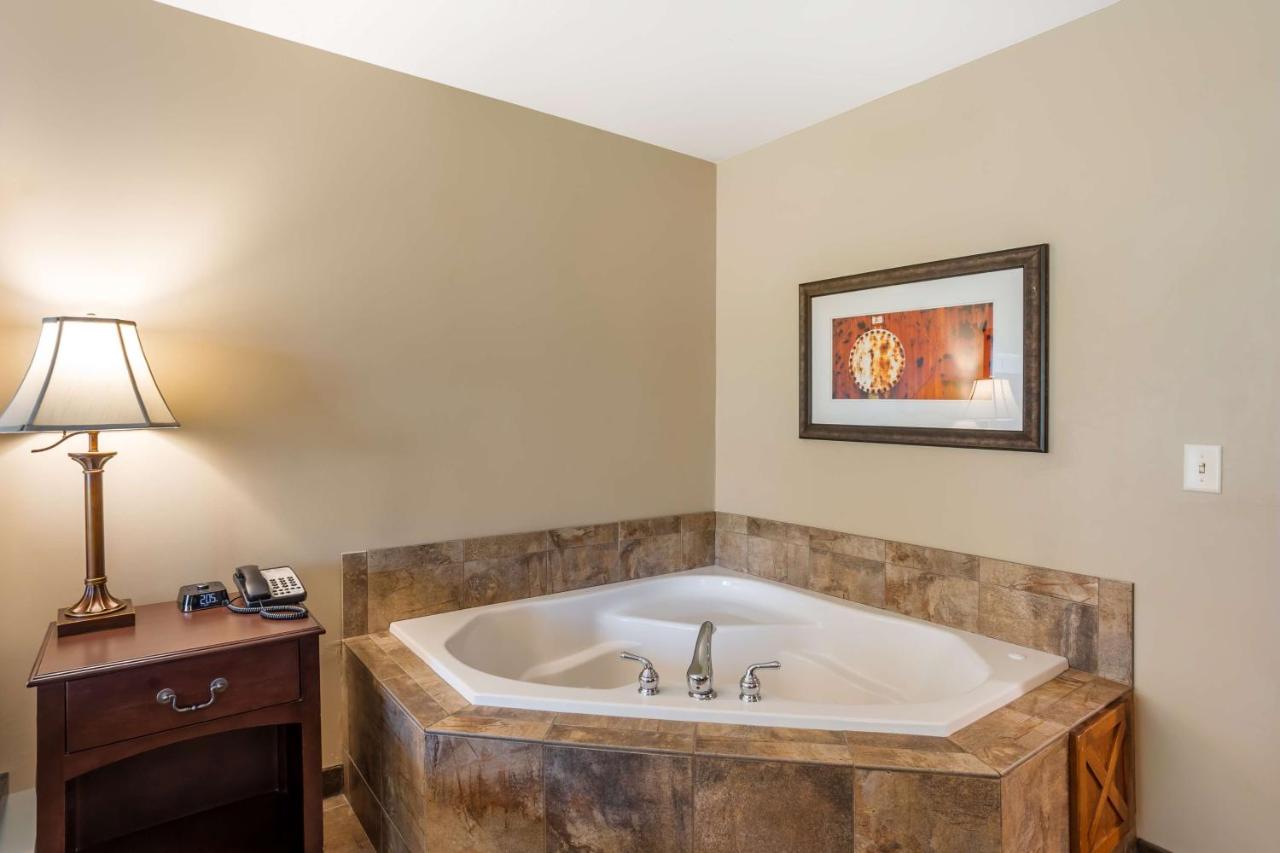 | Best Western Plus Intercourse Village Inn