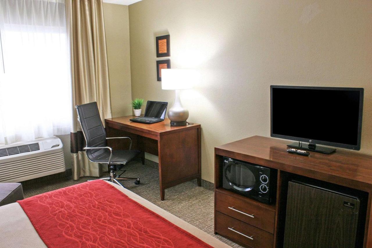 King Room - Non-Smoking at Comfort Inn Ellensburg
