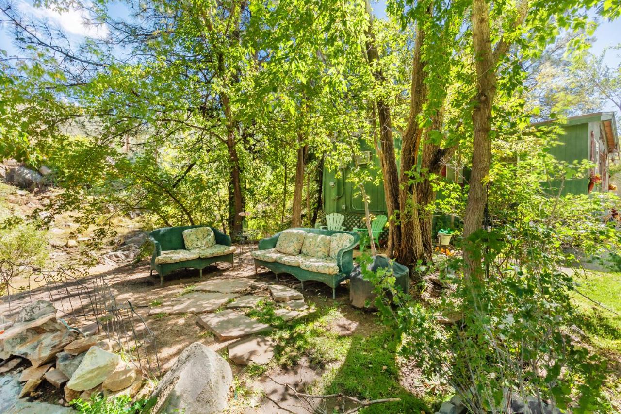 | Apple Creek Cottages