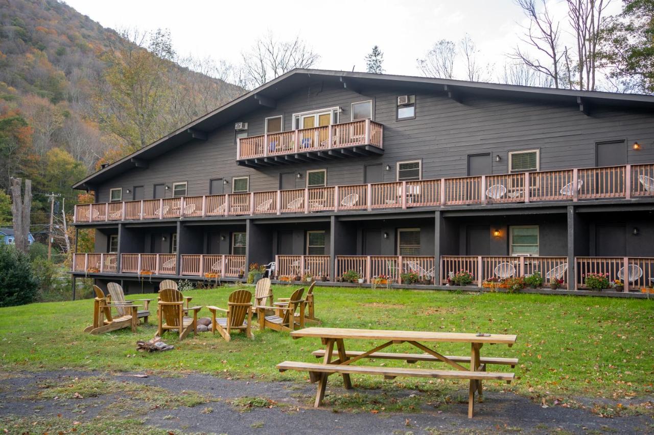 | Catskill Seasons Inn