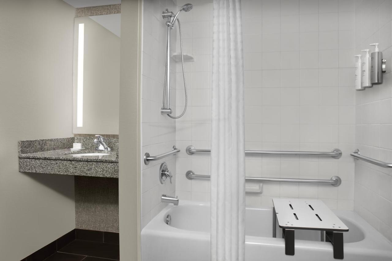 King Room - Disability Access at Hilton Garden Inn Hoffman Estates