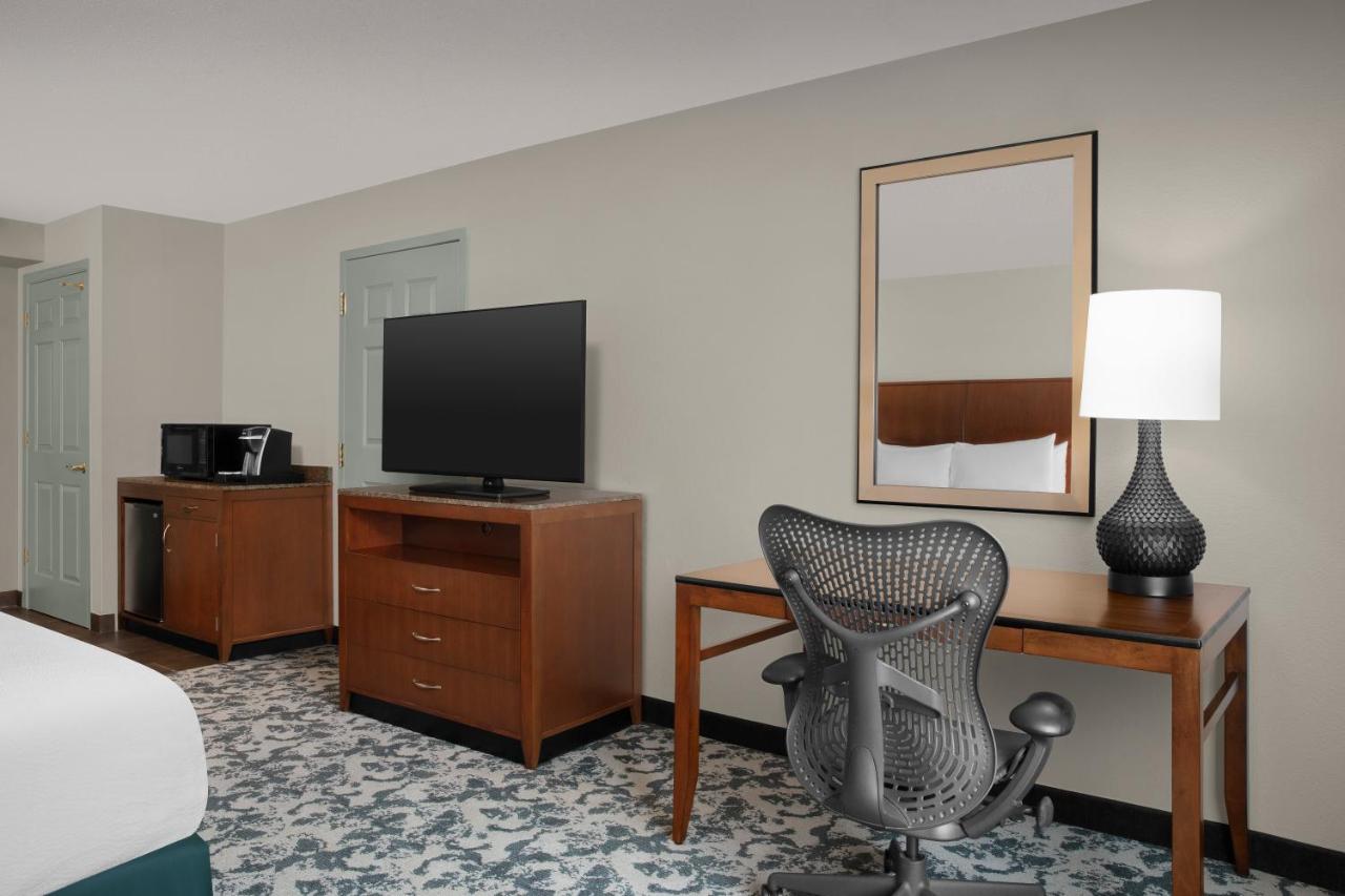 King Room - Disability Access at Hilton Garden Inn Hoffman Estates
