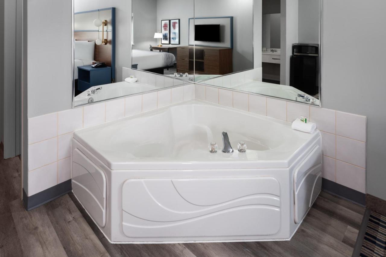 Deluxe King Suite - Non-Smoking at Super 8 by Wyndham Eagle River