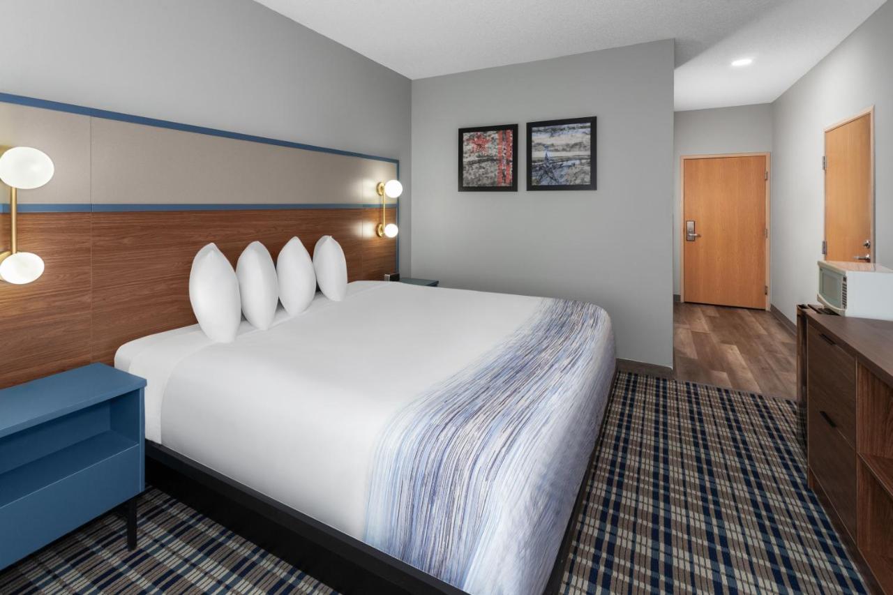 King Room - Non-Smoking at Super 8 by Wyndham Eagle River