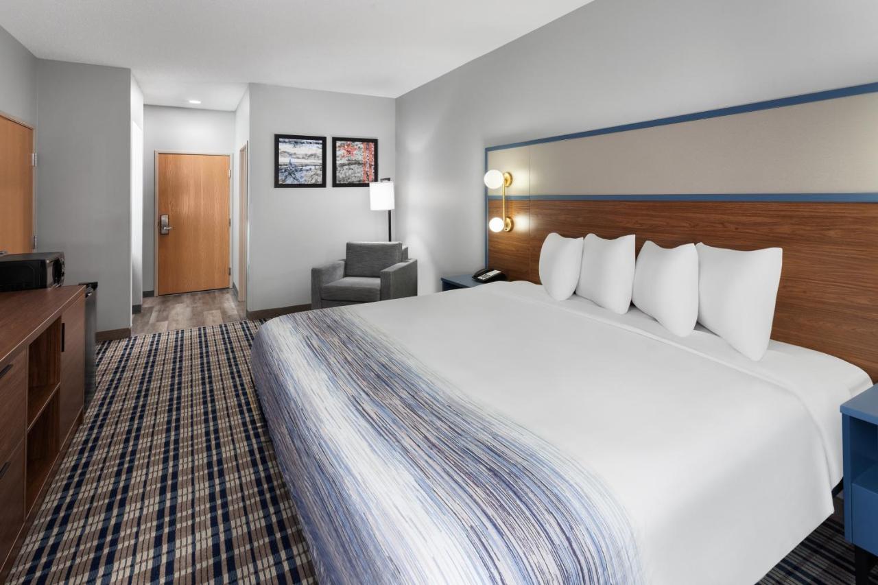 King Room - Non-Smoking at Super 8 by Wyndham Eagle River