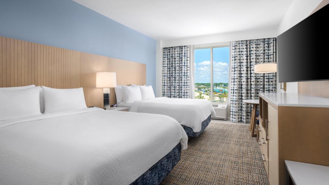 Queen Room with Two Queen Beds - Disability Access Hearing Impaired-Accessible at Holiday Inn Resort Fort Walton Beach by IHG