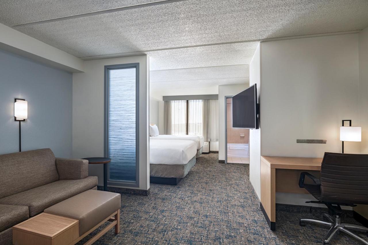 Guestroom 2 Doubles at Hyatt Place Austin The Domain Area