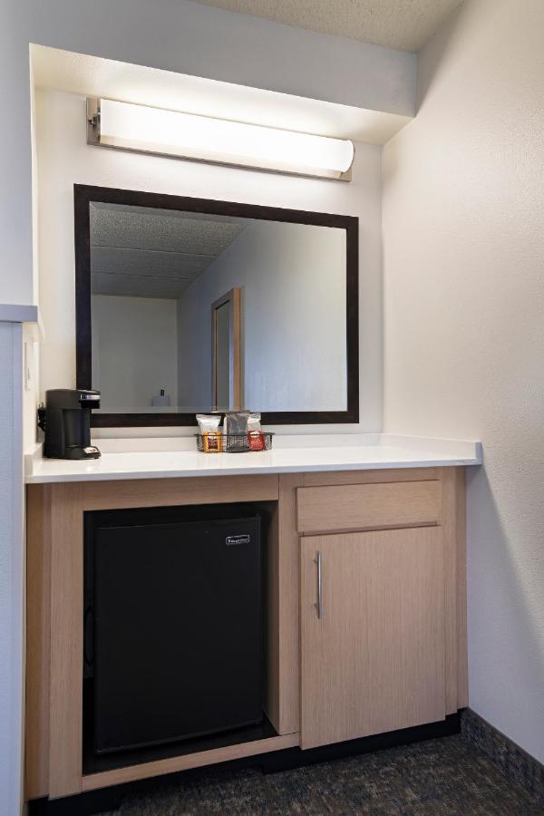 Guestroom 2 Doubles at Hyatt Place Austin The Domain Area