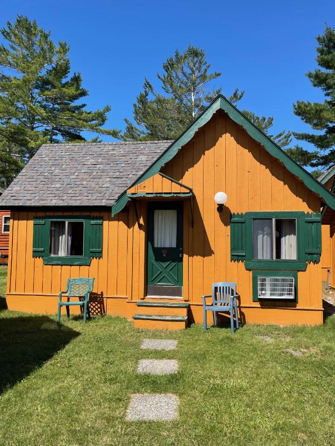| Cabins of Mackinaw & Lodge