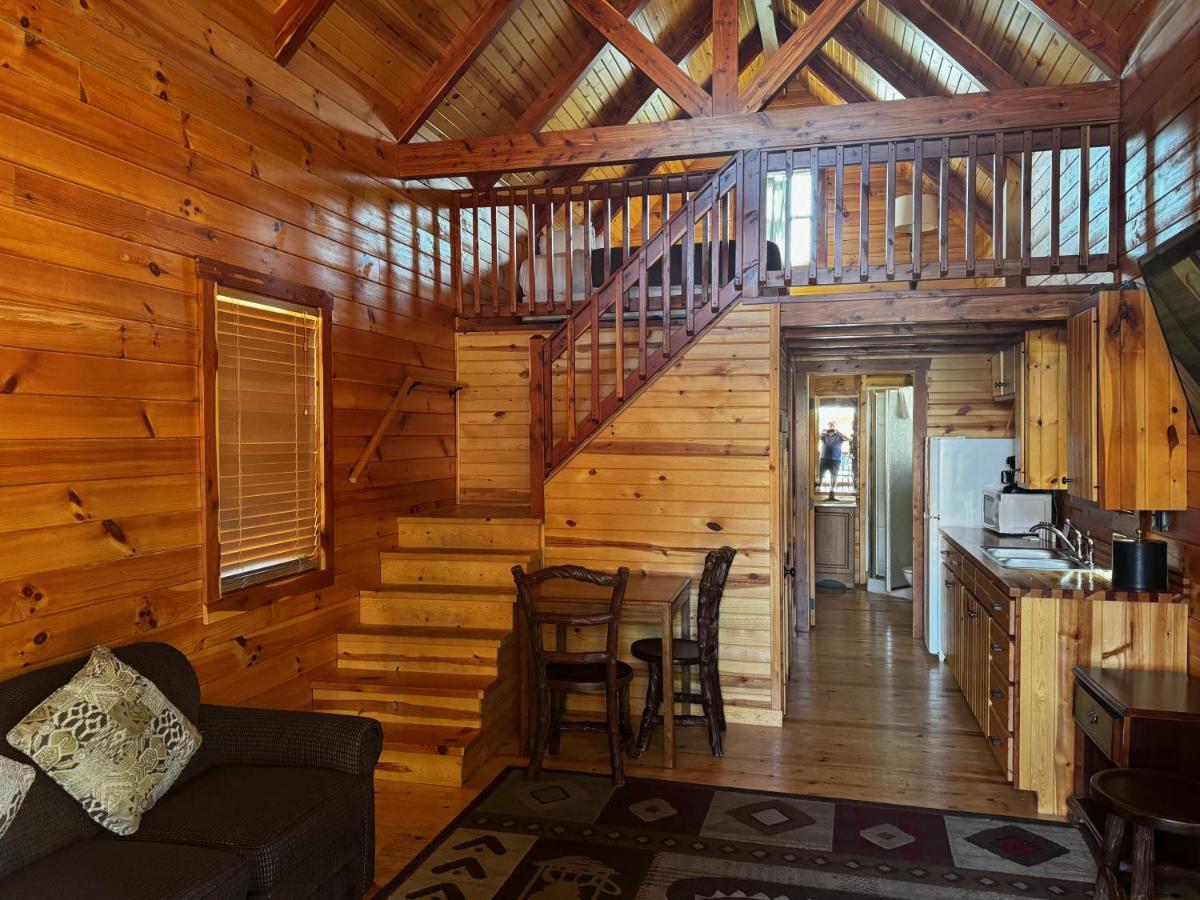 | Cabins of Mackinaw & Lodge