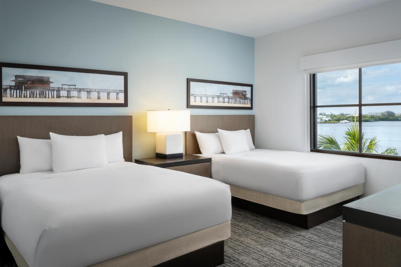 Corner Studio with Sofa Bed at Hyatt House Naples/5th Avenue