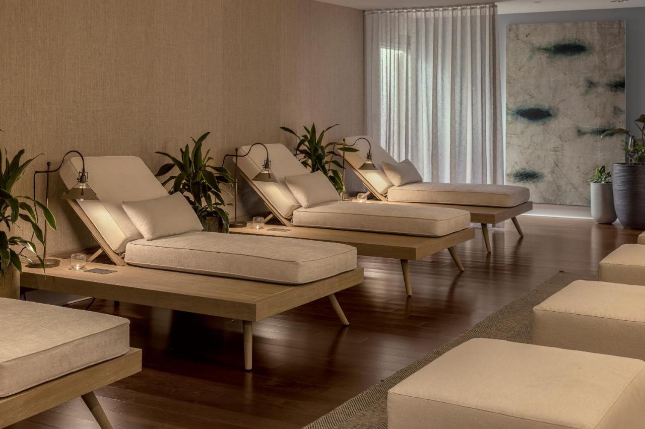 | Newport Harbor Island Resort