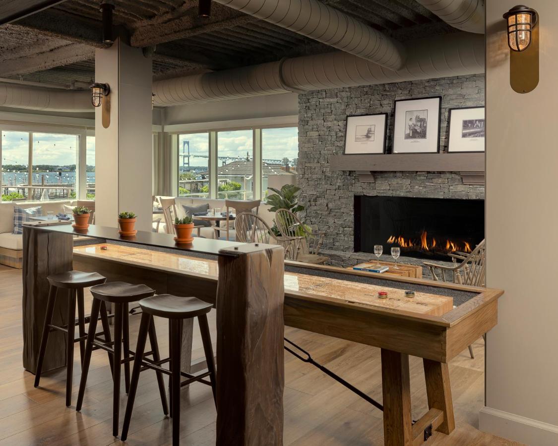 | Newport Harbor Island Resort