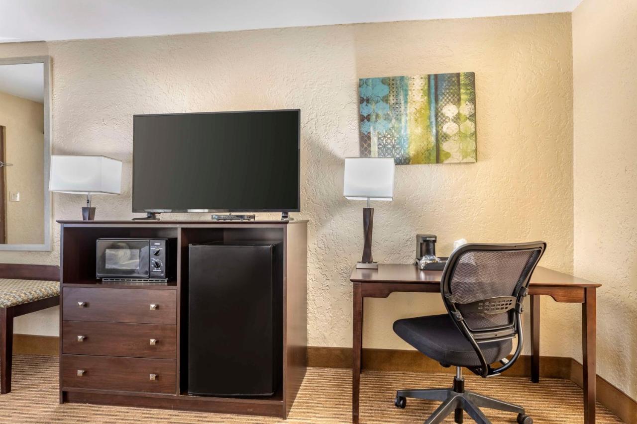 King Room with Sofa Bed - Non-Smoking at Best Western Of Hope