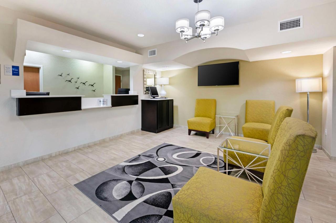 | Best Western Edgewater Inn