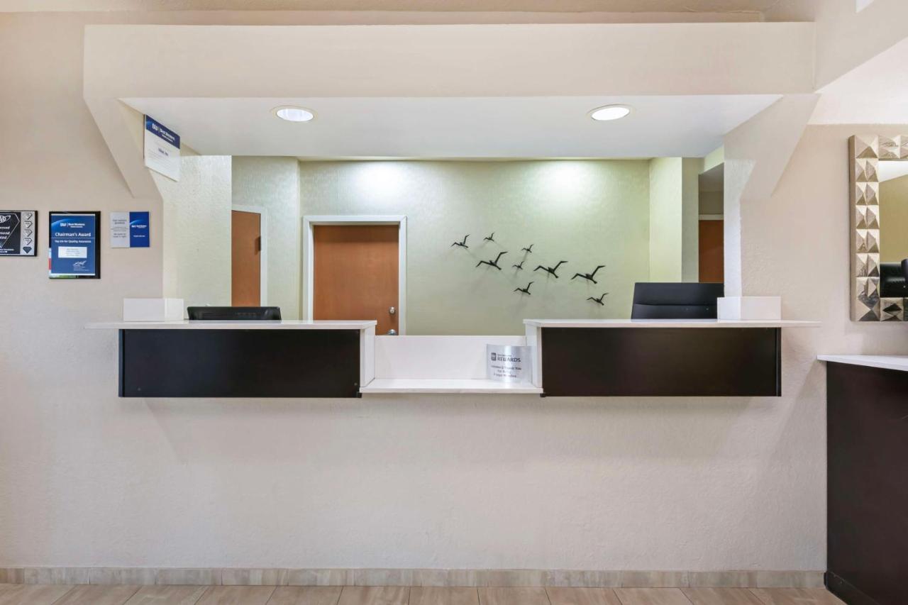 | Best Western Edgewater Inn