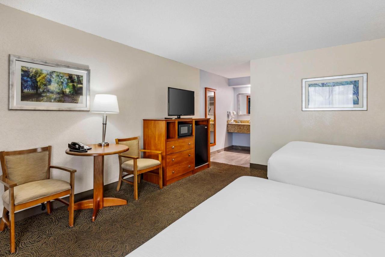 | Best Western Thunderbird Motel
