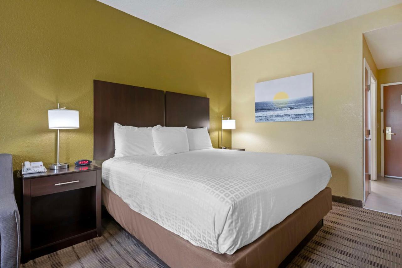 | Best Western Edgewater Inn